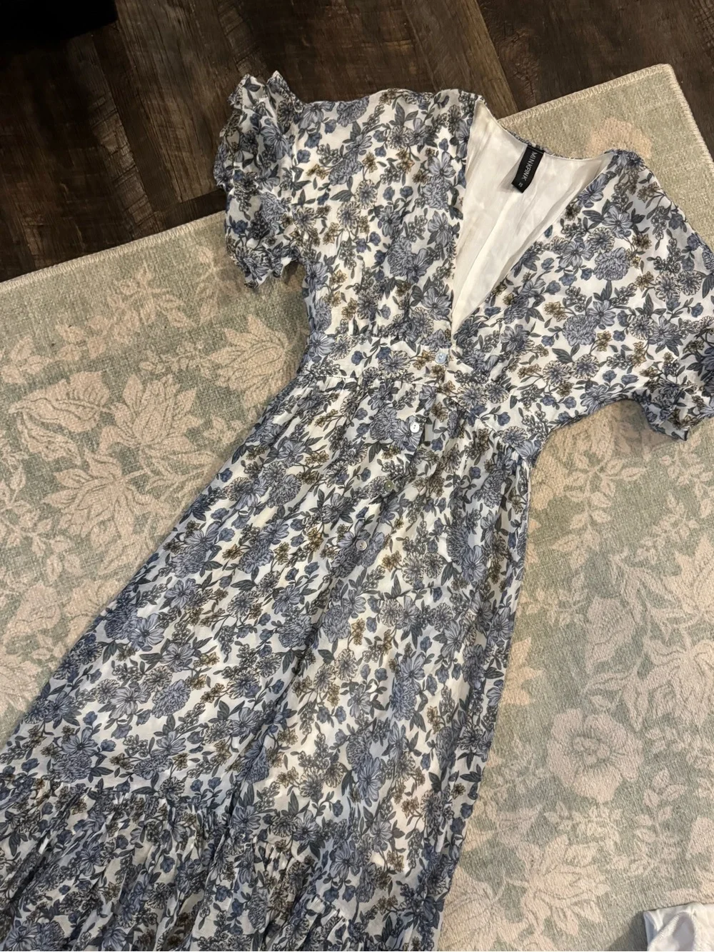 NWOT - MINKPINK - Darcy Maxi Dress in Multi - Picture 13 of 15